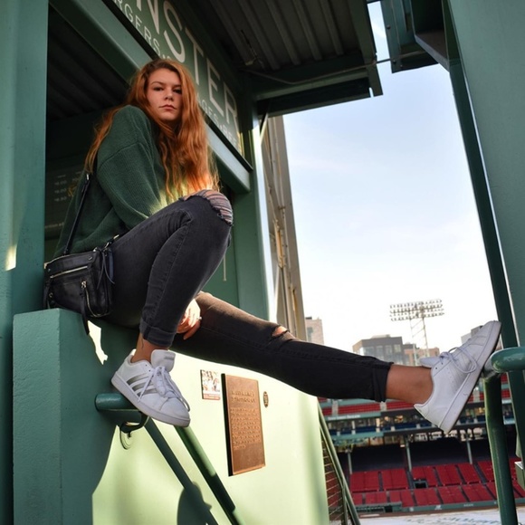 About Layne - Picture 7 of 7